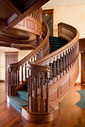 Деревянные лестницы на второй этаж